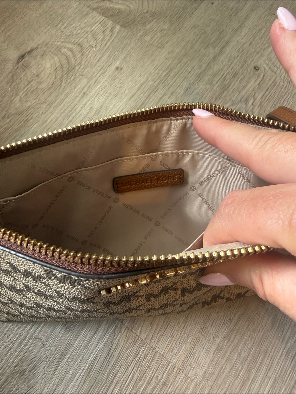 Michael Kors Jet Set Beige Canvas MK Logo Wristlet with Brown Trim - Picture 4 of 5
